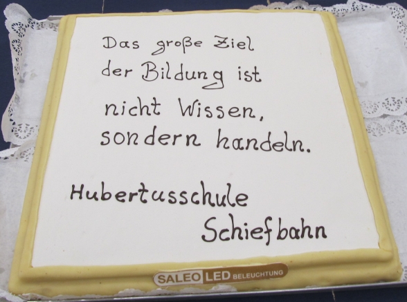 der super leckere LED-Kuchen, gesponsort von Herrn Möskes